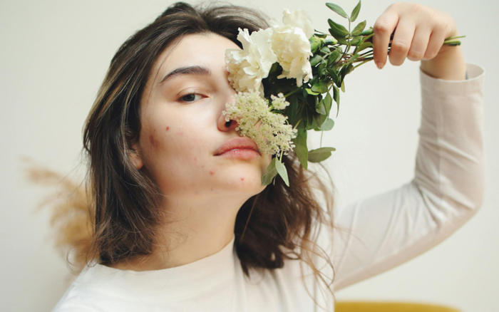 【萊沃醫(yī)療：知識分享】情緒越崩，痘痘越瘋！當代年輕人的臉，被壓力拿捏得死死的？