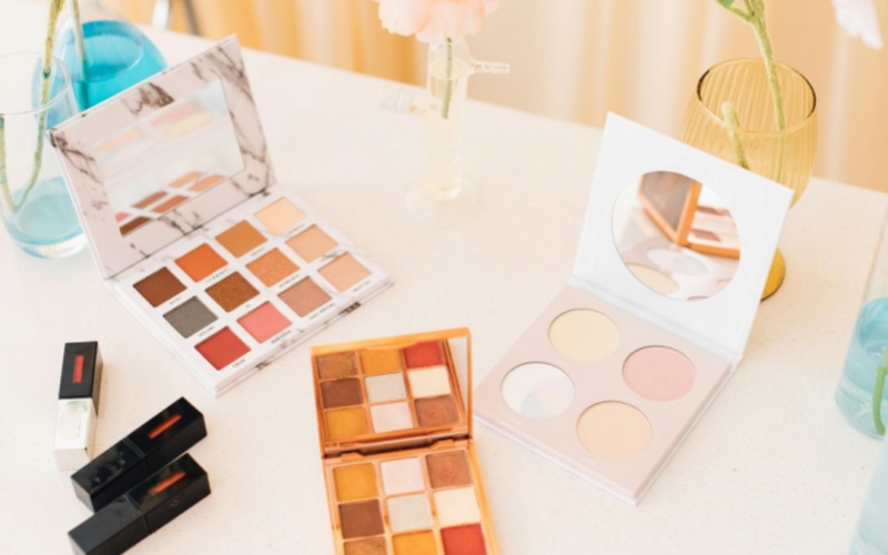 【萊沃醫(yī)療：知識(shí)分享】精致妝容下的皮膚為何越護(hù)越糟？